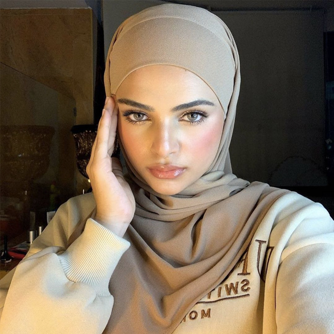 Aisha Khan